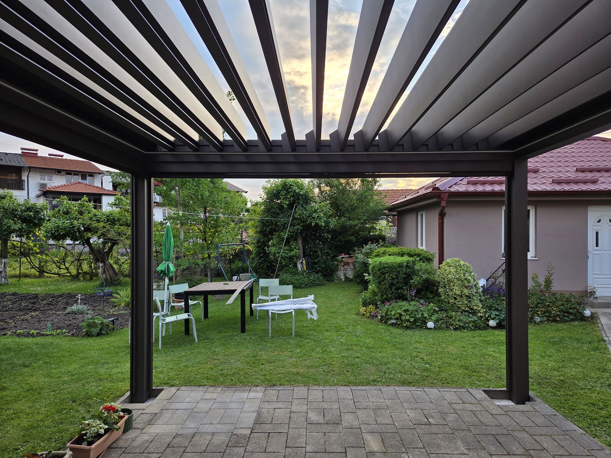 Bioklimatska pergola — Pergola Lux